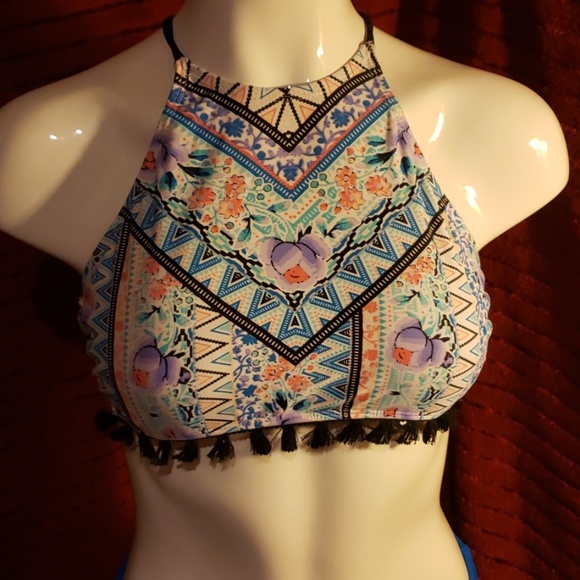 Bikini - Picture 2 of 3